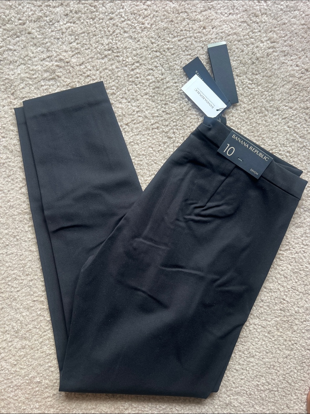 Banana Republic - Devon Pant - Black - Size 10 - New With Tags